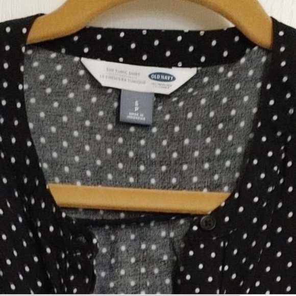 (S) Old Navy Top POLKA Black - Picture 2 of 3